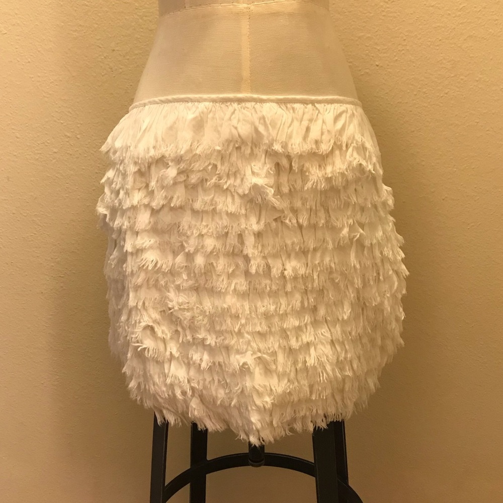 Unique Textured White Tatter-Layer Mini Skirt